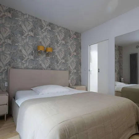 Apartament Stylish Victus Near The Promenade In By Renters